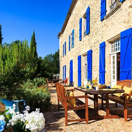 Sleeps 14 Vouthon