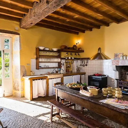 Villa Sleeps 14