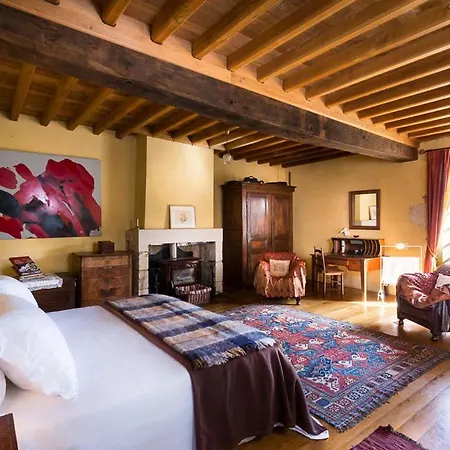 Villa Sleeps 14